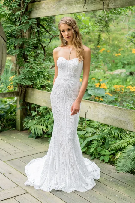 Traje de novia corte sirena palabra de honor y guipur