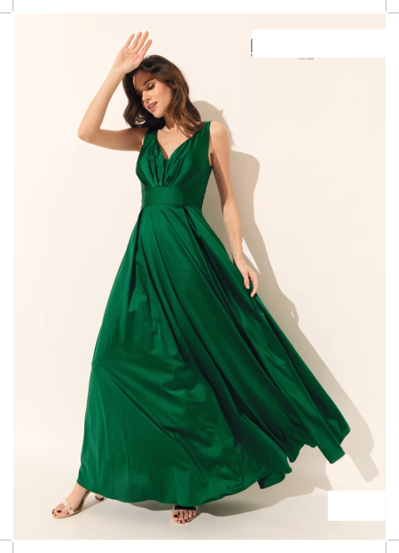 Vestido corte princesa con bolsillos y escote en la espalda 