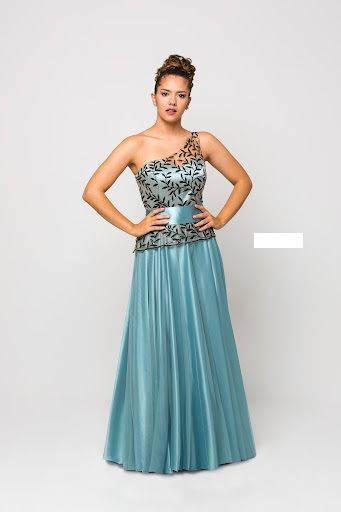 Vestido de fiesta con cuerpo bordado